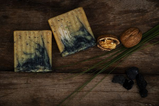 Exfoliating Walnut Activated Charcoal and Lemongrass